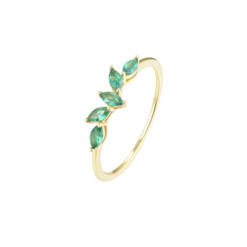 Anillo Nereida con circonitas verdes en forma de hojas, joya de la colección Sirena de Nat & Belle.