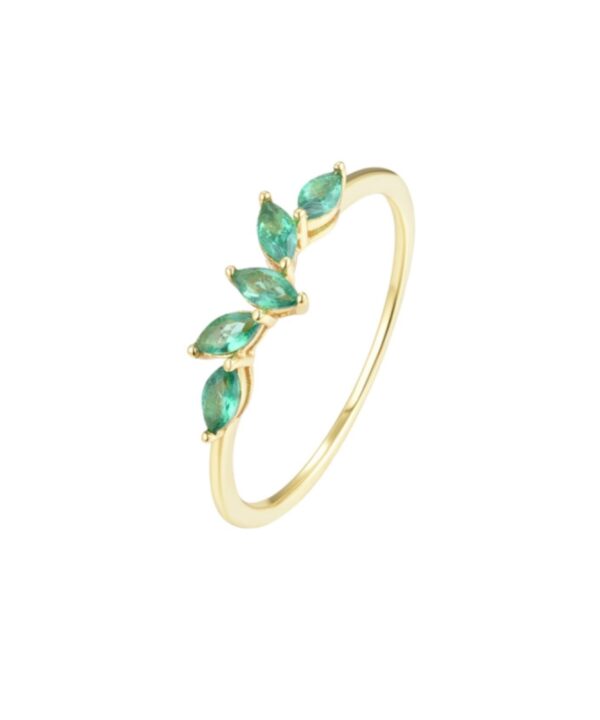 Anillo Nereida con circonitas verdes en forma de hojas, joya de la colección Sirena de Nat & Belle.