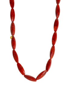 Collar de coral natural con cadena de 45 cm, hecho a mano en España.