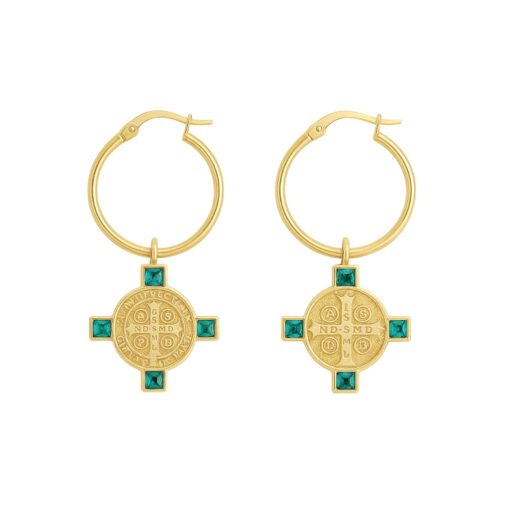 Pendientes de aro plata bañada en oro con charm medalla San Benito y cristales verdes