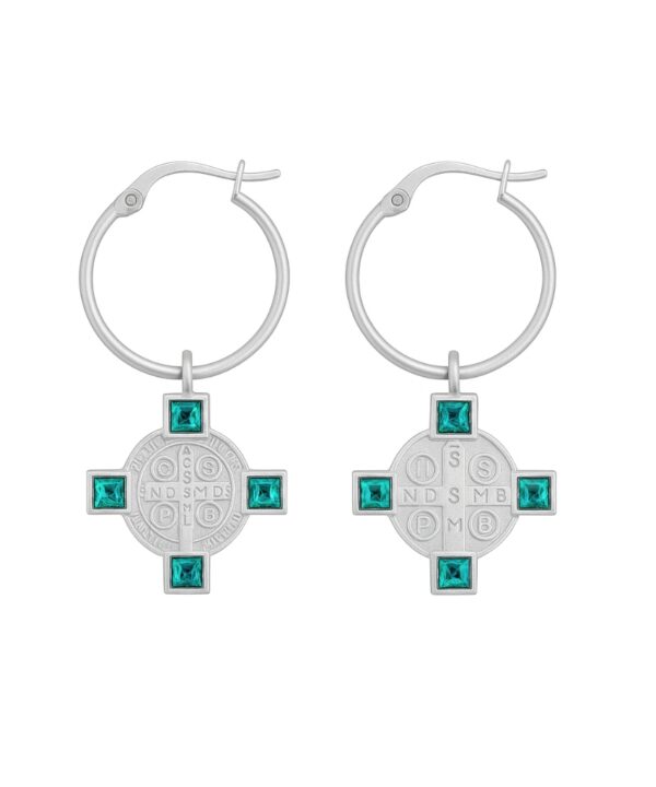 Pendientes de aro plata con charm medalla San Benito y cristales verdes