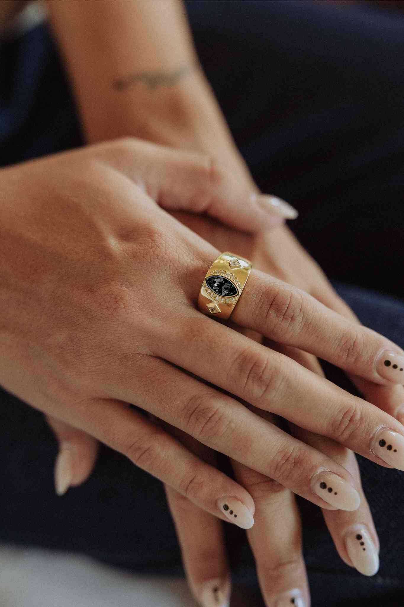 anillo navette swarovski negro (1)